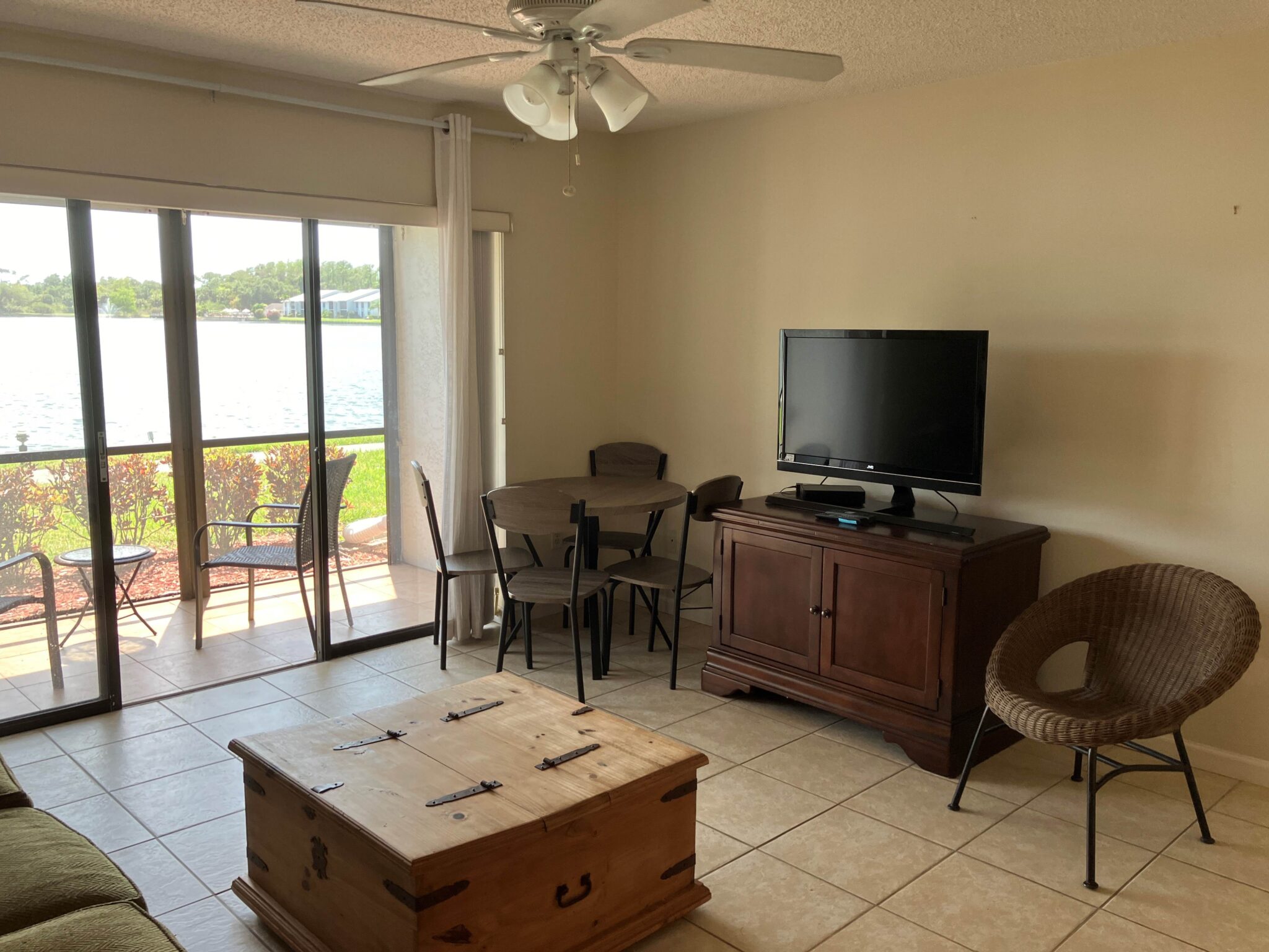 Condos for Sale Pine Ridge Condominium