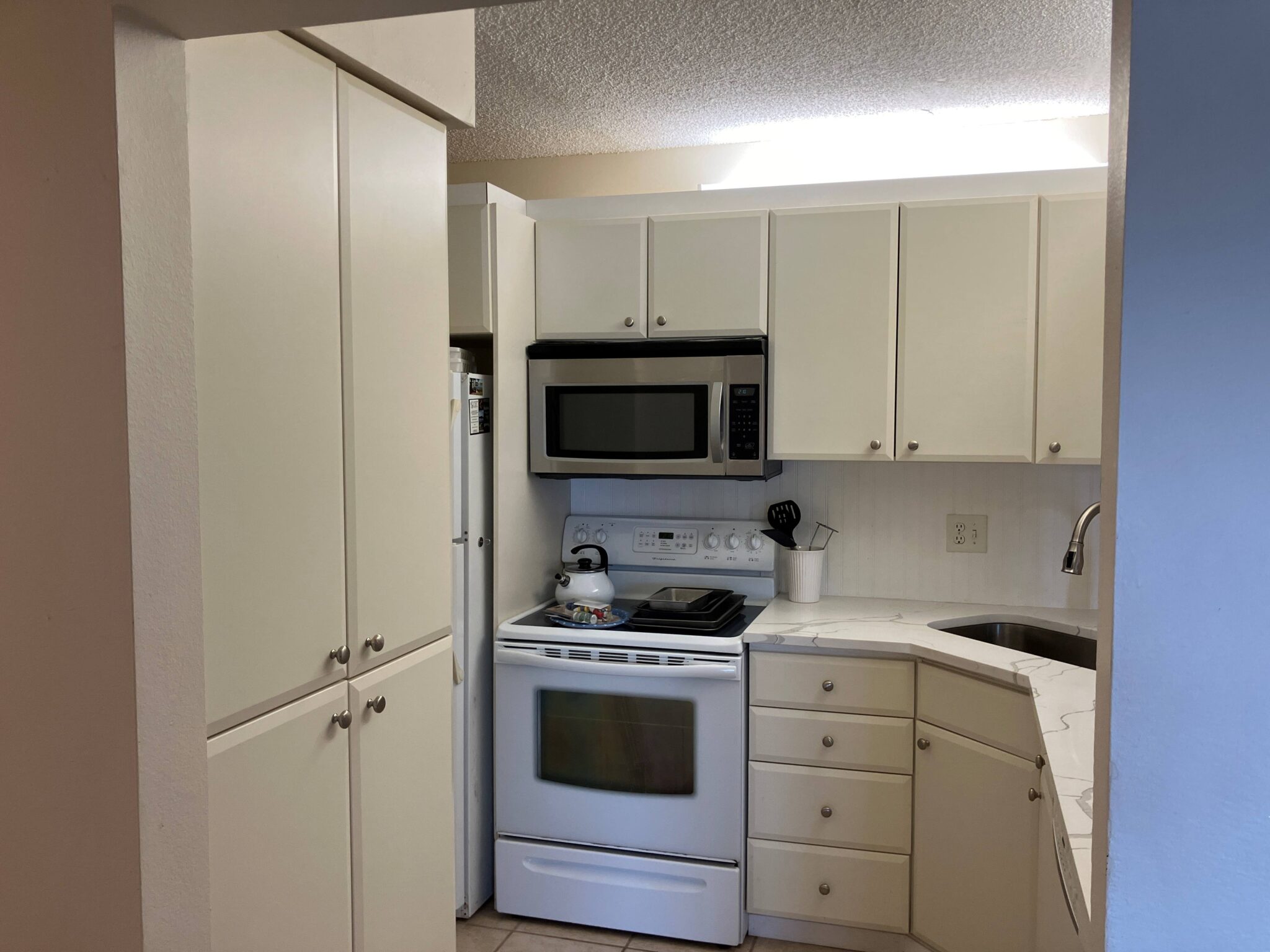 Condos for Sale Pine Ridge Condominium