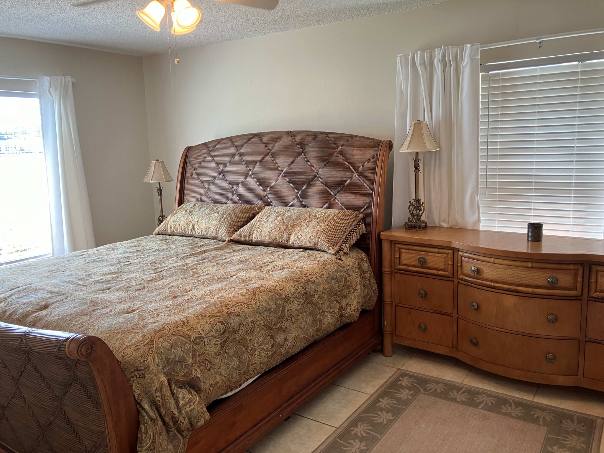 Condos for Sale Pine Ridge Condominium