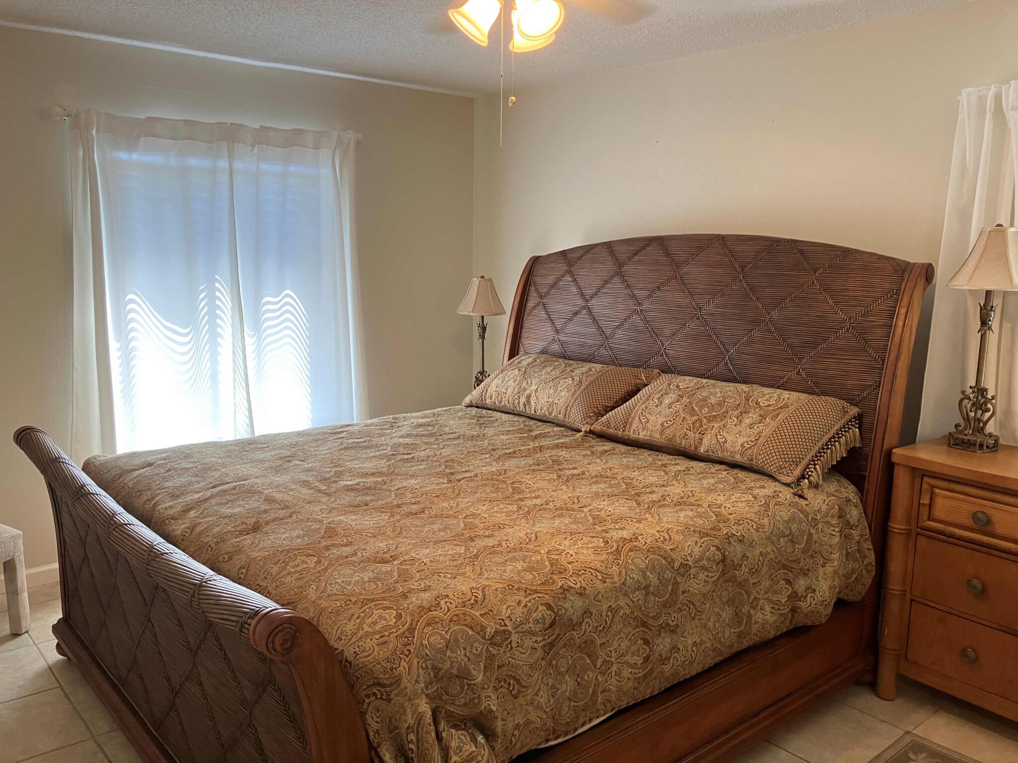 Condos for Sale Pine Ridge Condominium